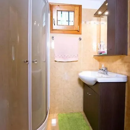 Katerina's House Апартаменты Makrirrakhi
